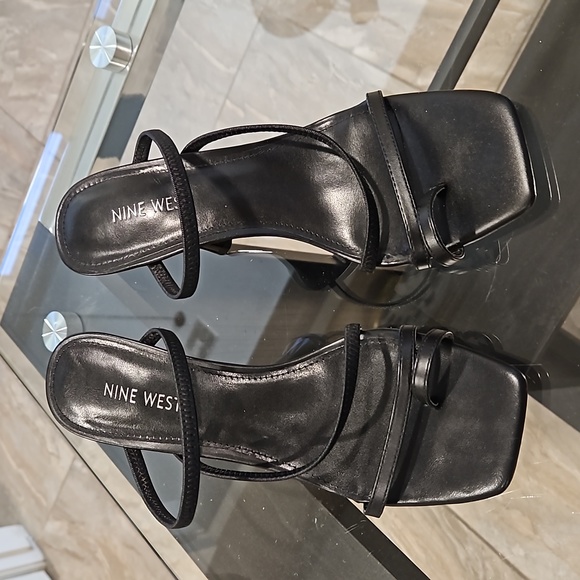 Nine West strappy heel sandals - Picture 2 of 5